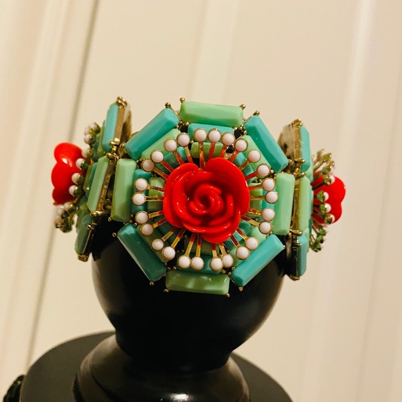 Banana Republic Rose Vintage Feel Bracelet - Picture 1 of 7